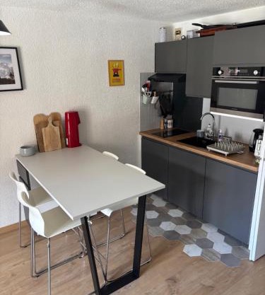 Location studio plein centre Les Carroz