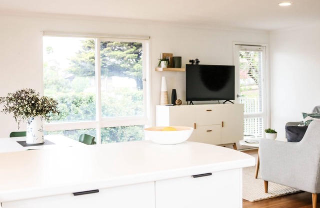 Lochview - 3 bedroom, pet friendly home with great views! 3+ nights