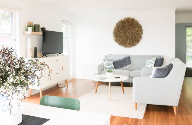 Lochview - 3 bedroom, pet friendly home with great views! 2+ nights