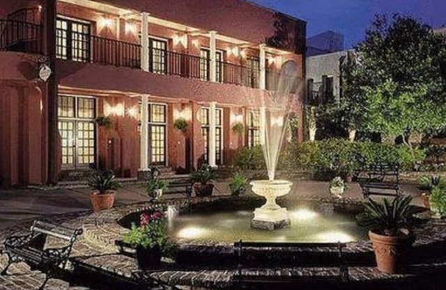 Lodge Alley Inn con chimenea, cerca de College of Charleston