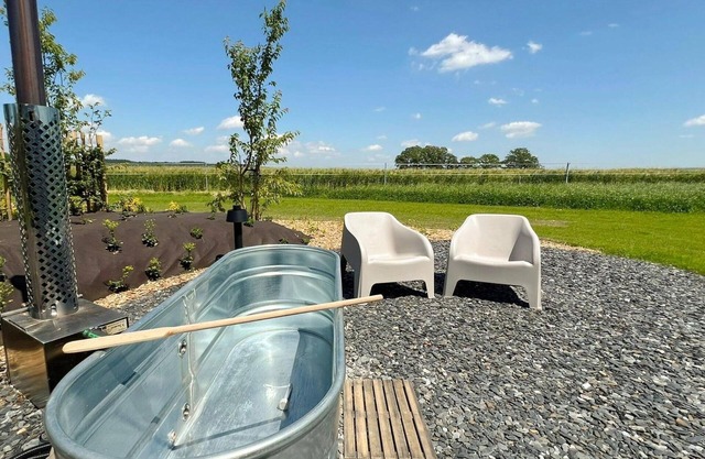 Romantic Holiday Home With Shared Pool