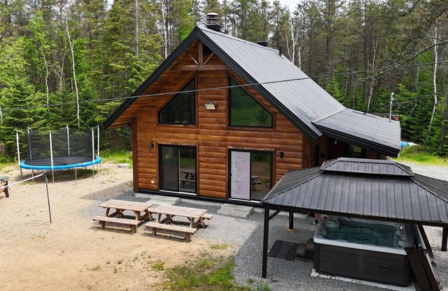 Log cabin | Spa, river & nature, Mauricie