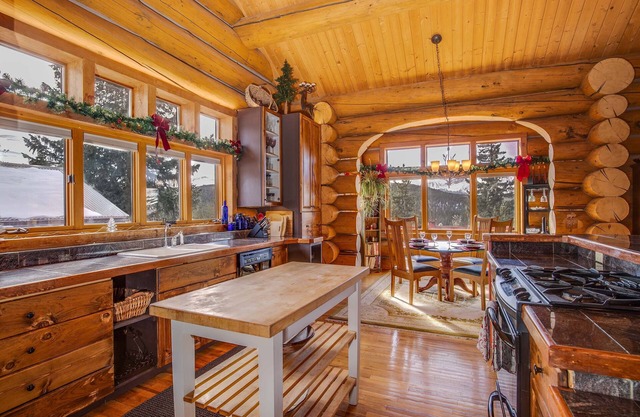 Log View Lodge Vistas despejadas desde cada habitación Jacuzzi privado Se aceptan mascotas
