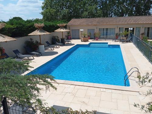 Logis Hôtel Acotel Avignon Nord