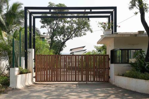 LohonoStays Villa Siena C