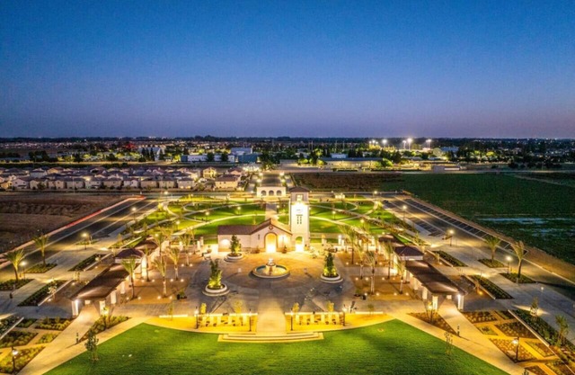 Loma Vista | Luxe Haven | EV Charger