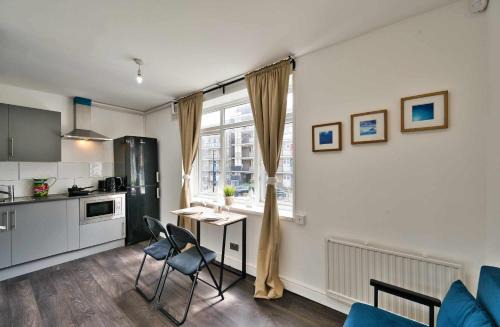 London E14 Poplar - Cosy 1 Bed Apartment for 3