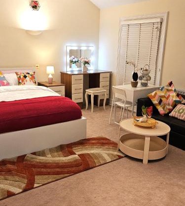 LONDON HEATHROW GLAMOUR MANSION HOUSE