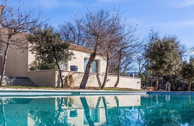 Alojamiento de 1 habitaciones en Saint-Saturnin-lès-Apt
