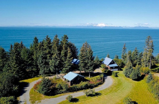 Lost Anchor Cabins - Redoubt Cabin