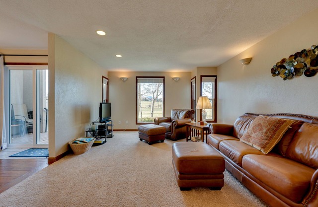 Loveland Townhome: Walkable to Lake & Park!