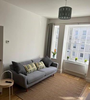 Lovely 1 Bed flat *FREE PARKING* Hoe/Barbican Plymouth