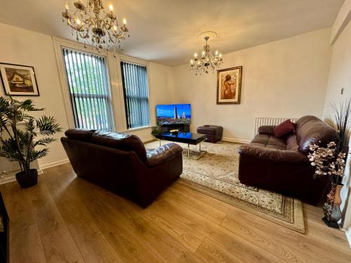 Lovely 2 bed Apartment, Arnold Town centre.