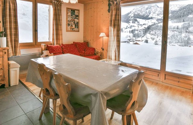 Hermoso apartamento de 2 hab, terraza soleada, cerca de las pistas en Chinaillon