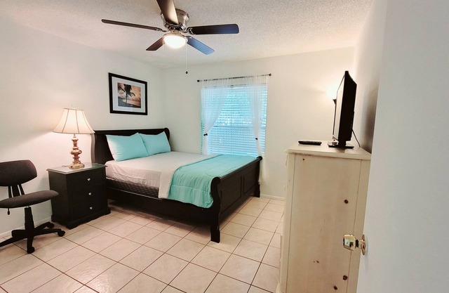 Lovely 2-bedroom villa with free parking