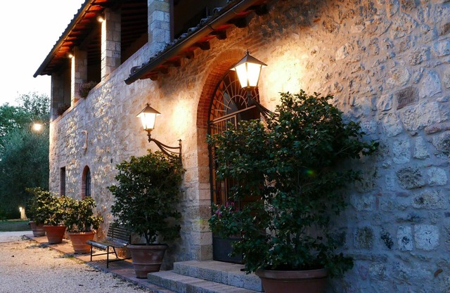 Apartamento en villa con WIFI, piscina, TV, patio, vista panorámica, cerca de San Gimignano