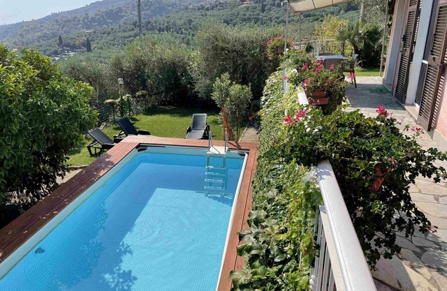 Bonito apartamento para 6 personas con WIFI, piscina, TV y patio