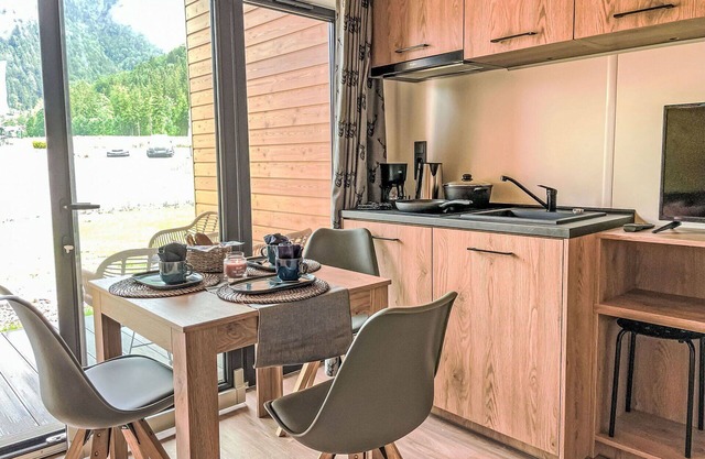 Acogedor apartamento en villa para 5 personas con A/C, TV y terraza