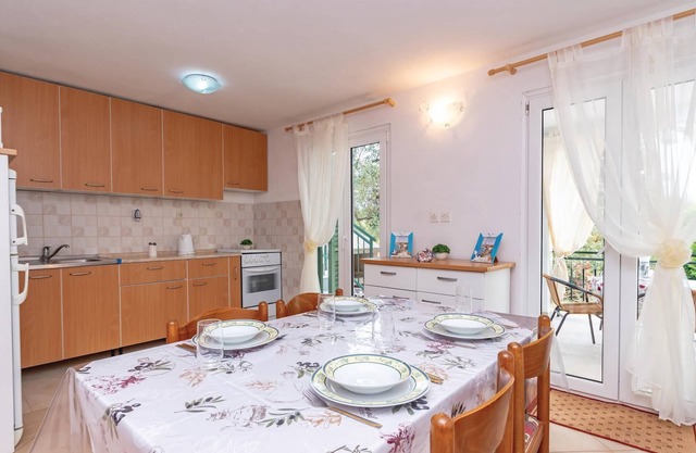 Precioso apartamento en Osobljava con.