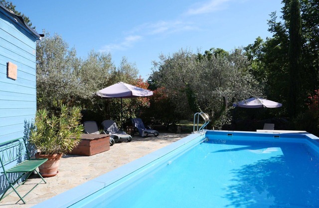 Hermoso apartamento en villa para 4 personas con piscina, terraza y mascotas permitida