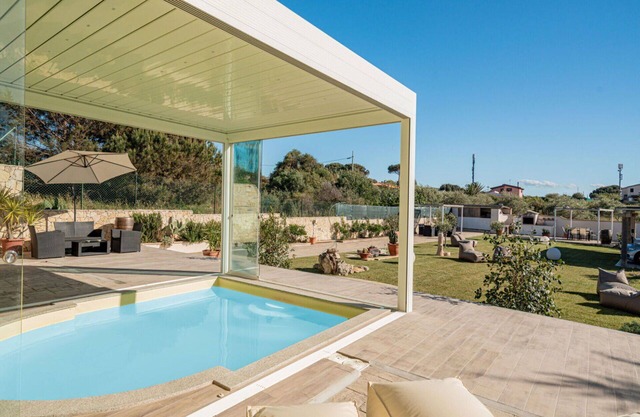Hermoso apartamento en villa para 3 personas con WIFI, A/C, piscina, TV y patio