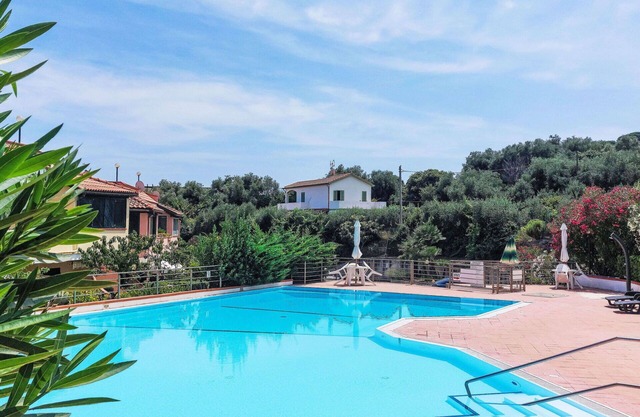 Hermoso apartamento para 6 personas con piscina, WIFI, TV y terraza