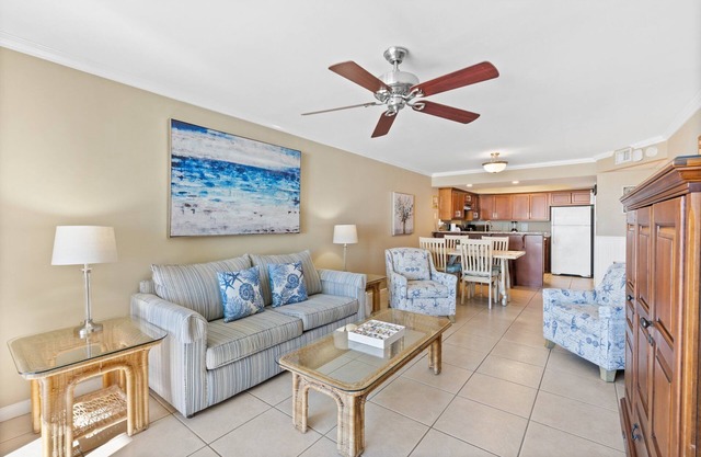 Lovely Beach Front 4th Floor Condo! PW410