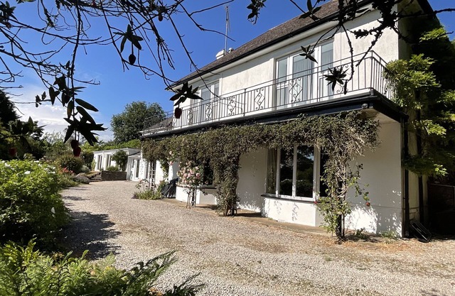 Encantadora casa de campo con uso exclusivo de una gran piscina cubierta