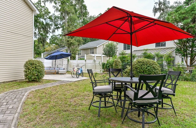 Lovely home extremely close to Parris Island!