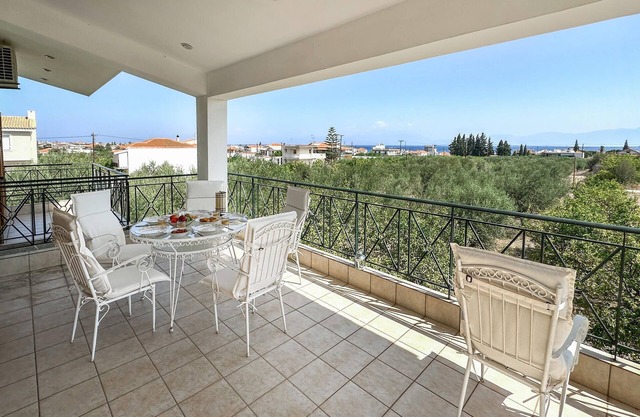 Preciosa casa en Kamari Xylokastro