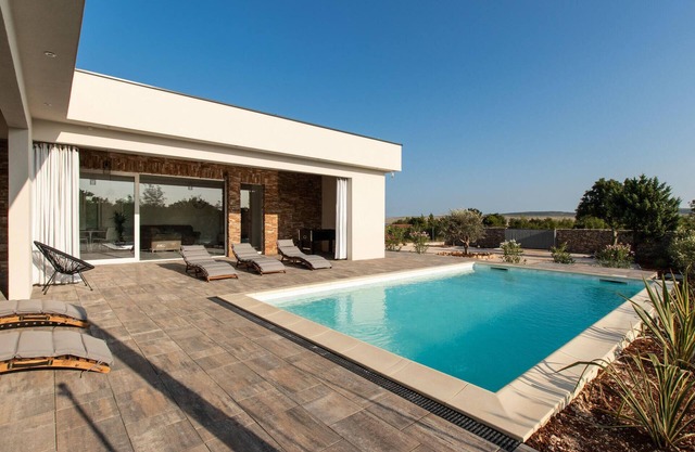 Preciosa casa en Seline con sauna