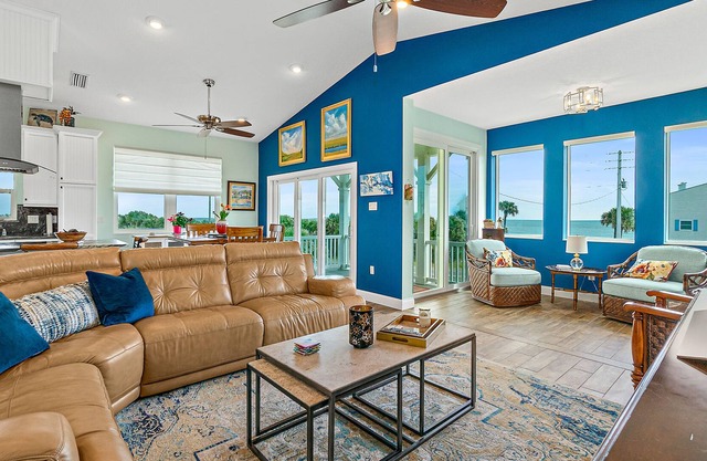 Lovely home w/wrap-around views of sunrise and sunset over the Atlantic