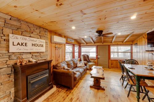 Lovely Maine Cabin with Deck, Gas Grill and Fire Pit!