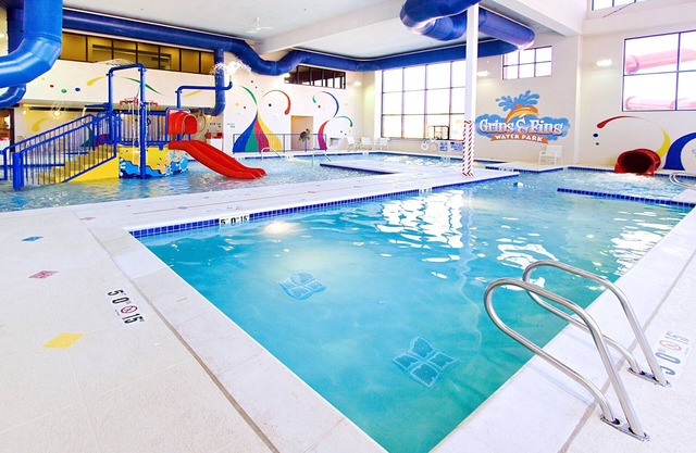 Lovely Suite! Free Breakfast Buffet. Pool, Hot Tub & Waterslide Access. Close to Salt Palace Convention Center!