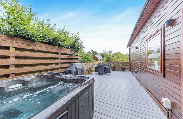 Lower Lake Boathouse