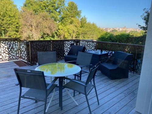 "Luci" proche du Zenith, Arténium Ceyrat, Auvergne, parking privé ,