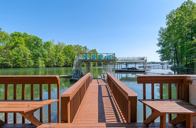 Lucky Dozen Lakehouse-Dock, Slip, Kayaks, SUPs