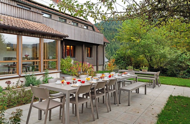 'Lug Ins Tal - 2 Häuser' con vistas a la montaña, terraza privada y Wi-Fi