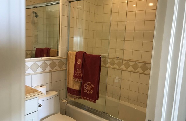 LUX LAGUNA BEACH POOL HOUSE , MINUTES TO MAIN BEACH