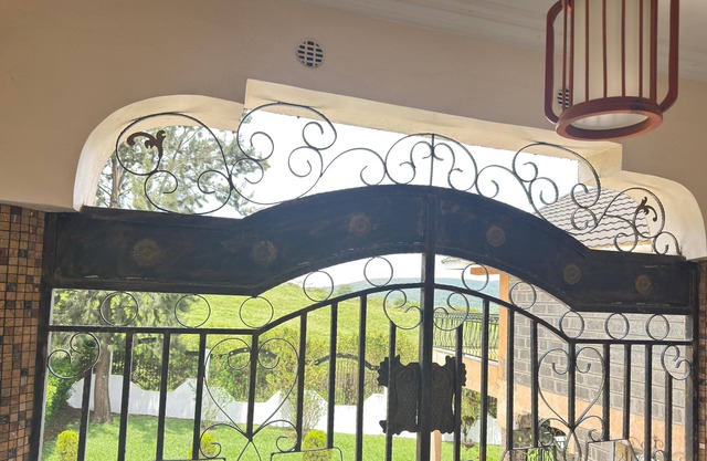 Lux Suites Lakeview Mansion Nakuru