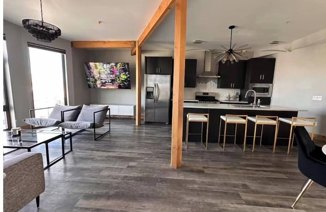 Luxe 2BR condo in Denver's Rino Art District