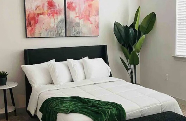 Luxe Apartment near Jacksonville Beach