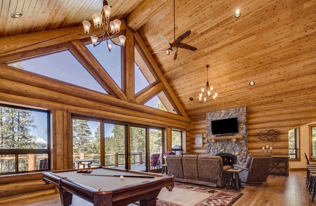 Breckenridge Cabin con bañera de hidromasaje, bar y vistas al monte!