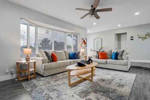 Luxe by Jenn - 3BR Retreat with Heated Pool