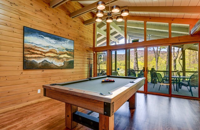 Luxe Glenville Cabin w/ Porch & BBQ ~ 5 Mi to Lake