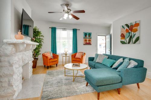 Luxurious 2BR Kansas City Condo Near Downtown