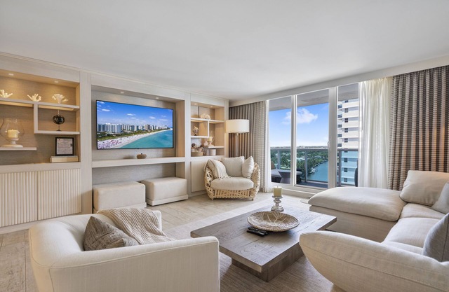 Lujosa vista al mar 3/3 ubicada en 1 Hotel & Homes South Beach - Condo 1107