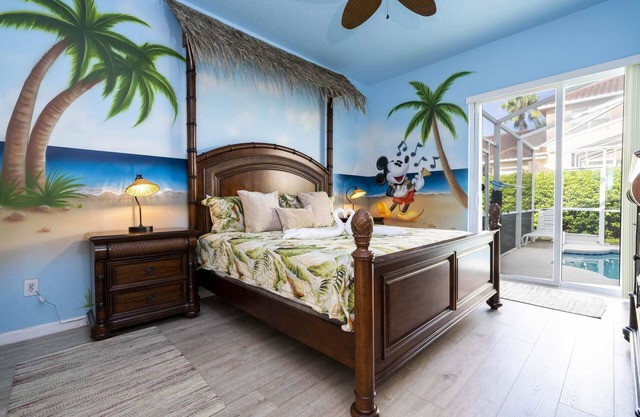 Luxurious 4BR w/ Private Pool in Tuscan Hills 313