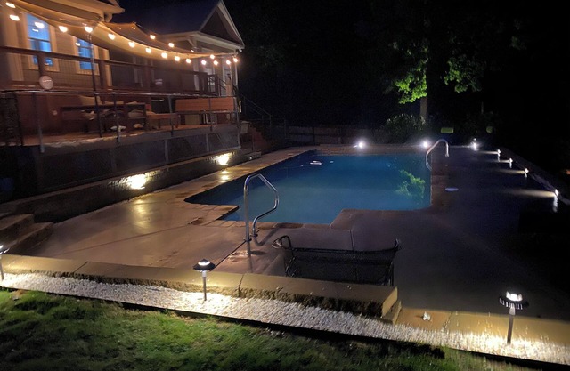 Luxurious 5 bedroom serenity home, pool, game room, close to everything!