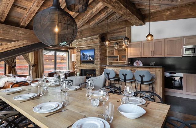 Chalet de Lujo en Val-d'Isère con Ascensor, Hammam y Terraza